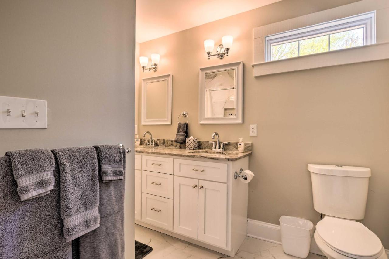 Ideally Located Penne Place With Deck And Grill Greenville Esterno foto