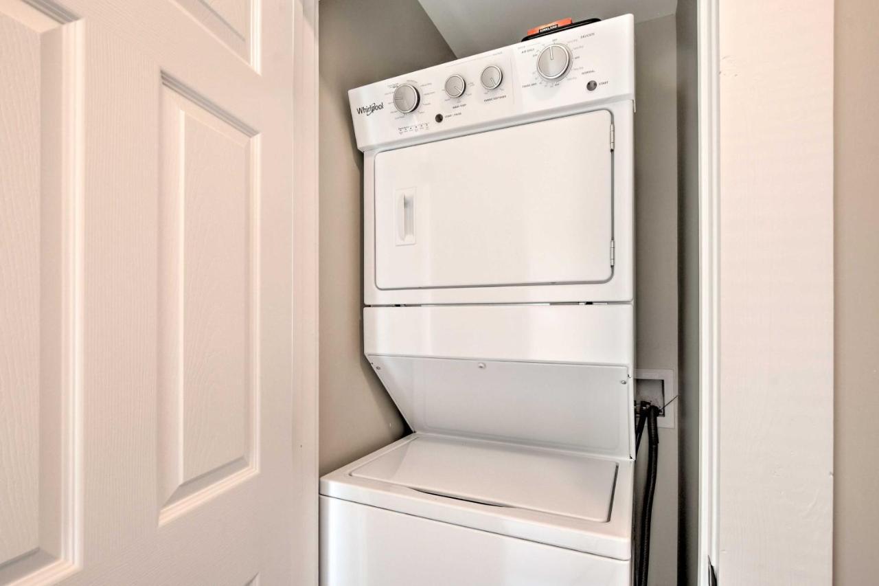 Ideally Located Penne Place With Deck And Grill Greenville Esterno foto