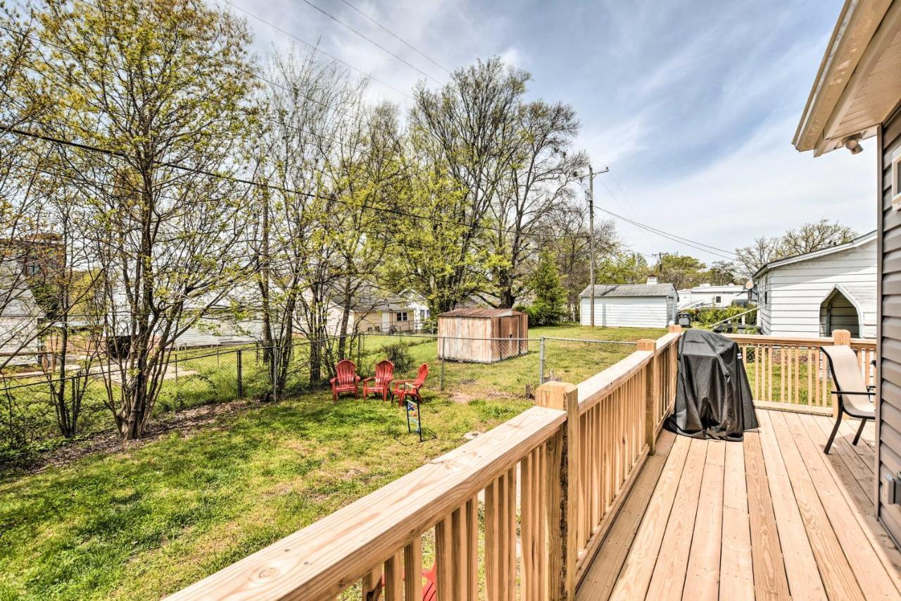 Ideally Located Penne Place With Deck And Grill Greenville Esterno foto
